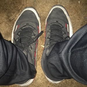 Meet your Posher, Eliseo